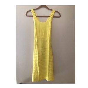 Bebe bodycon yellow dress
